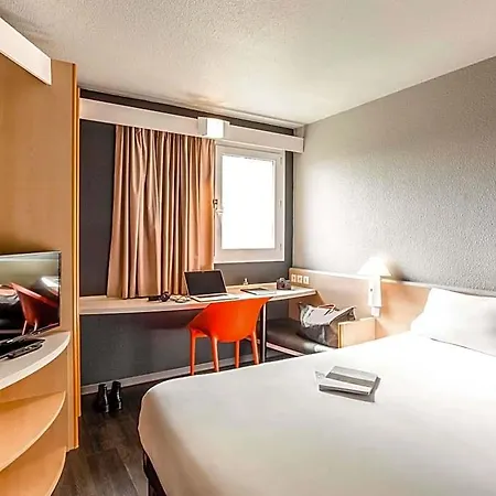 Otel Ibis Pau Lescar