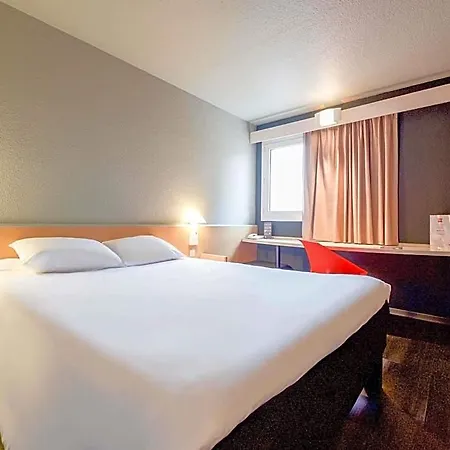 Ibis Pau Otel 3*