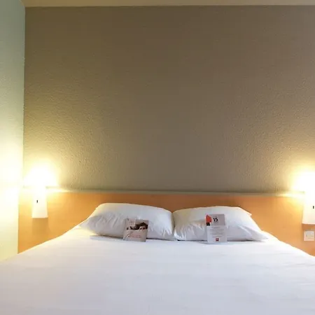 Ibis Pau Hotel