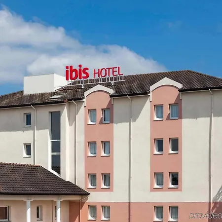 Ibis Pau Lescar