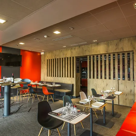 Ibis Pau Lescar