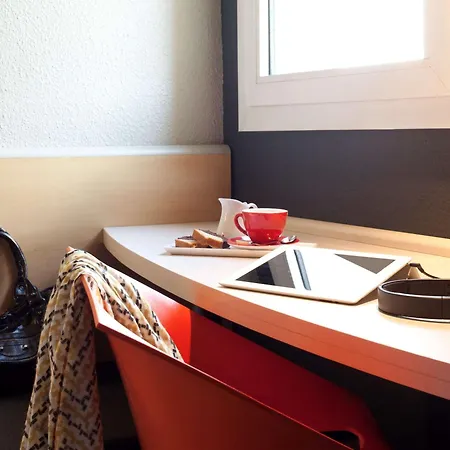 Ibis Pau Otel Lescar