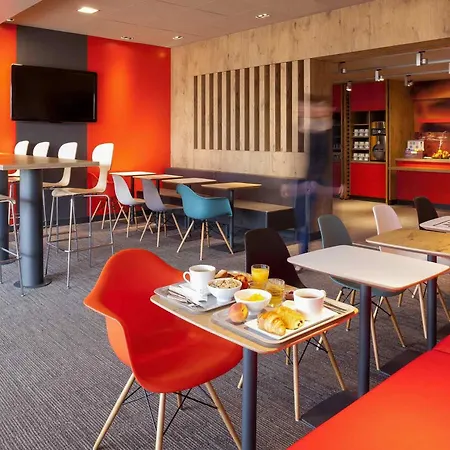 Otel Ibis Pau Lescar