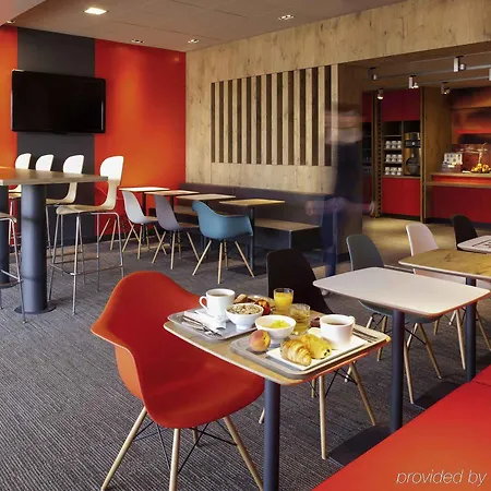 Ibis Pau Lescar